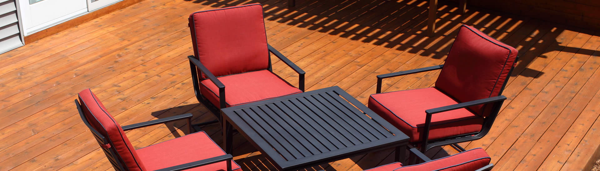 Quantum Restoration & Remodeling: Lasting Outdoor Custom Decks